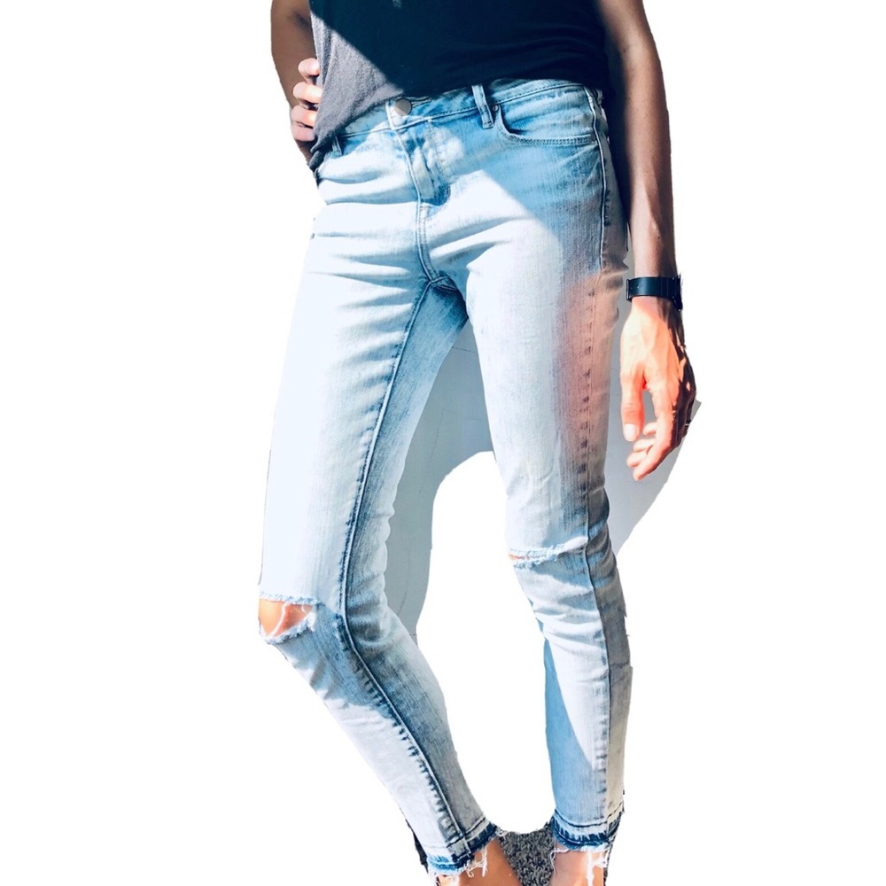 BULLHEAD Denim Light Washed Light Blue Skinny Distressed Jeans Raw Hem Size 26